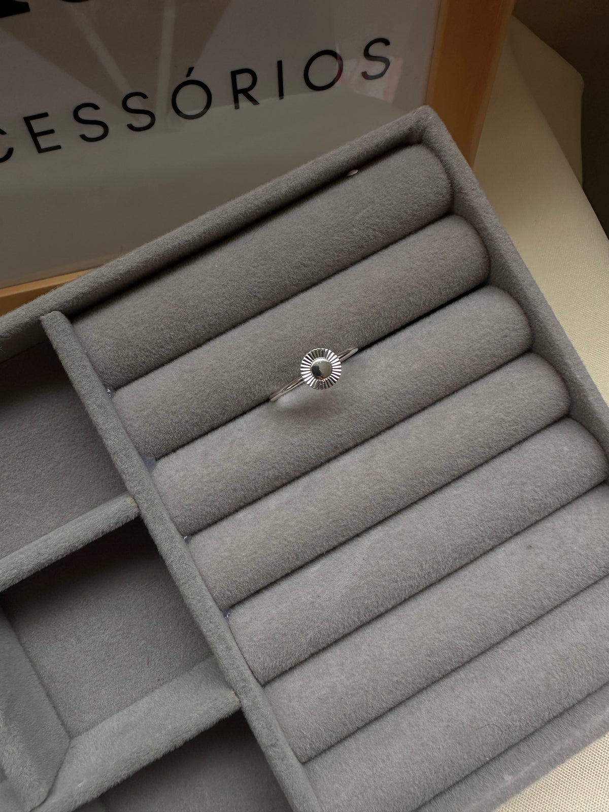 Anel Ajustavel Redondo Central Diamantado