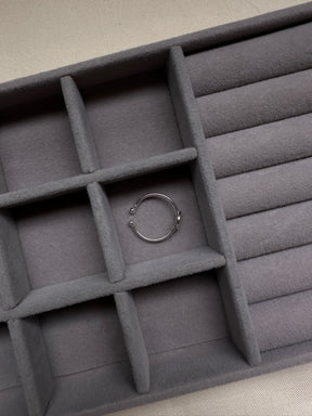 Anel Ajustável Triangulo Central Diamantado