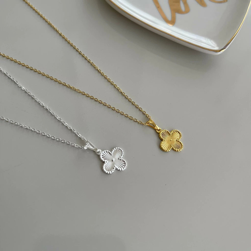 Colar Trevo Inspiração Van Cleef Dourado